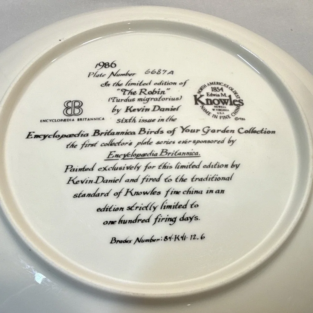 1986 Knowles Britannica Birds of Your Garden Robin Plate 6687A 10in China